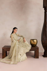 Aylin Sorelle Festive '26 | ORLINA