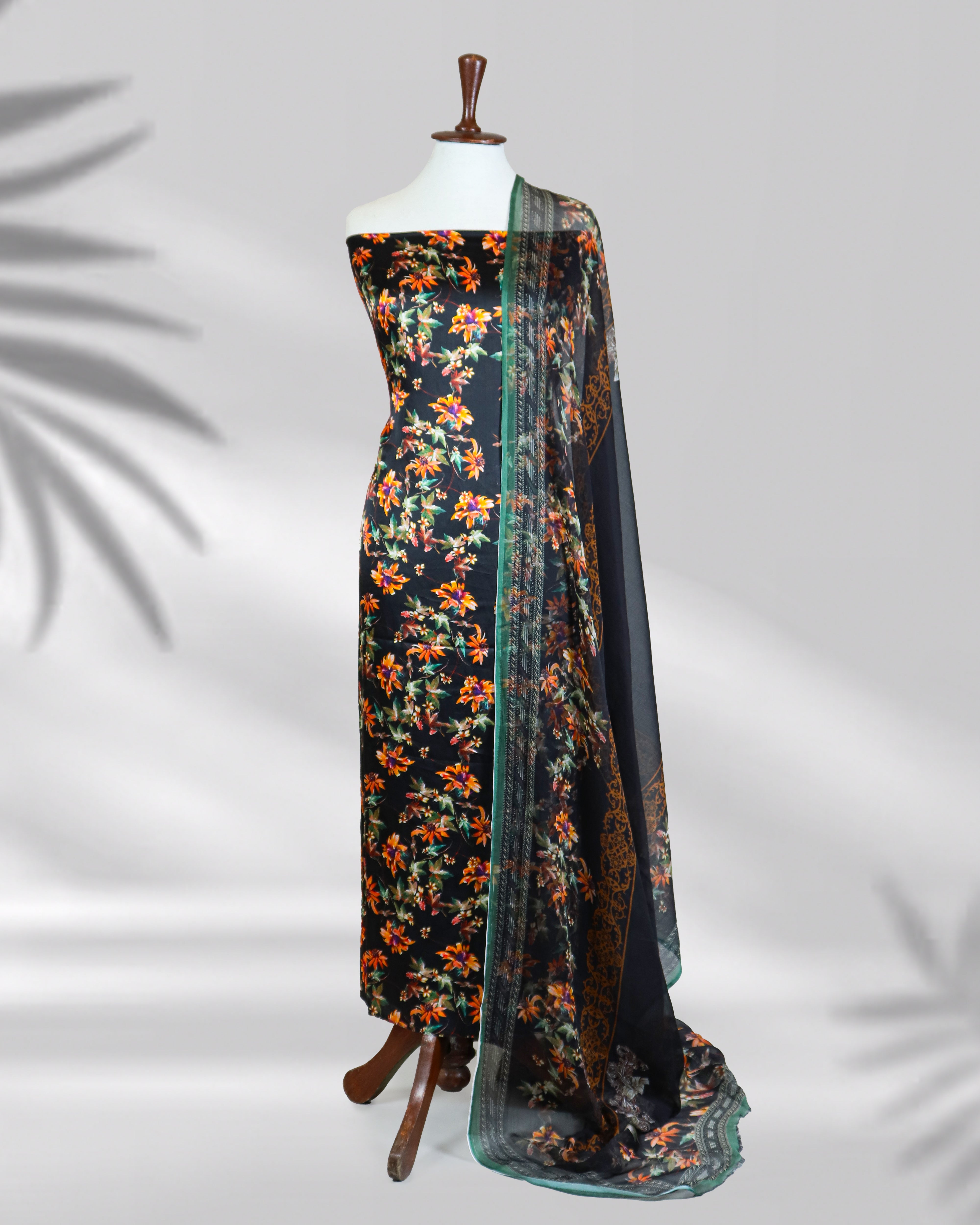 Tharaa green silk printed dress with chiffon dupatta – Highway Fashion