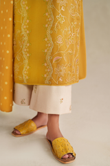 Iznik Winter Chapter '25 | UE-575 Embroidered Khaddar