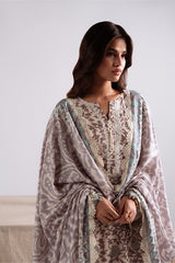 Iznik Bloom β where ivory meets timeless charm. π€