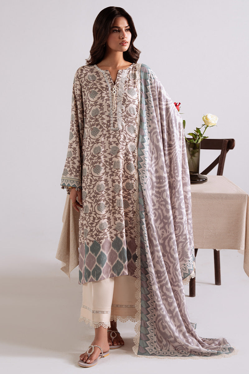 Iznik Bloom β where ivory meets timeless charm. π€