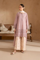 Borer embroidered lawn shirt front of Iznik UE-470