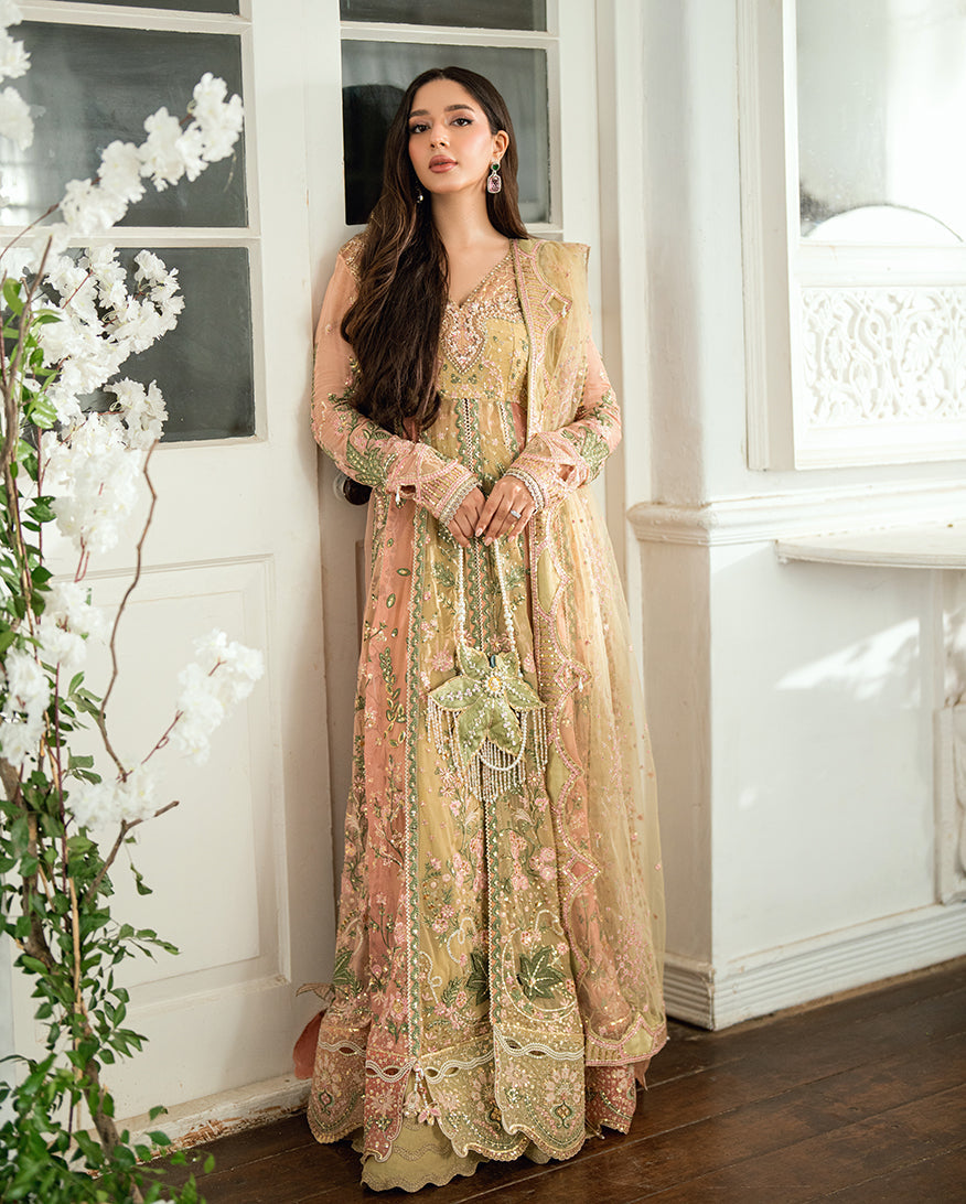 Highway Fashion exclusive – Mushq Sur Sunehri chiffon formals.