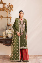 Embroidered chiffon sleeves of Emaan Adeel ORAYA formal dress