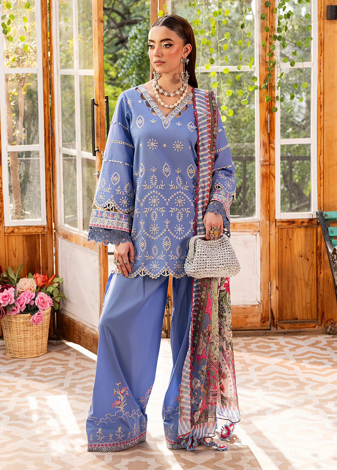 Embroidered lawn shirt front of Sahane Fleur dress