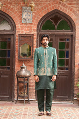 Full front view of Meerasdar groom sherwani from Highway Fashion Couture
