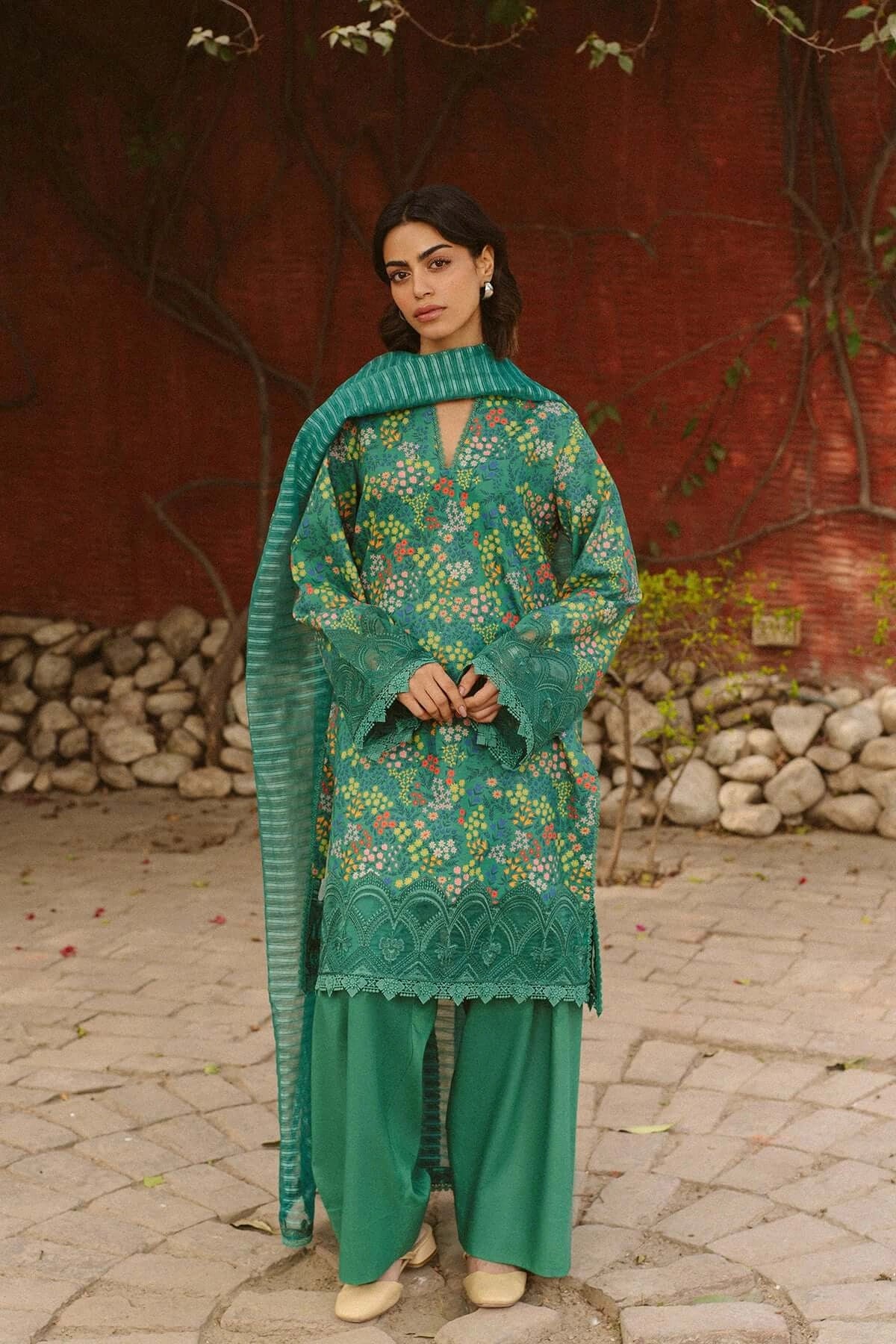 Front view of Ayzel Sanya embroidered lawn shirt