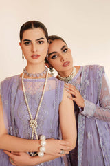 Embroidered front panel of Farasha AMELIA net shirt