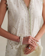Whispers of Summer Luxury Lawn By Neeshay | IRIS