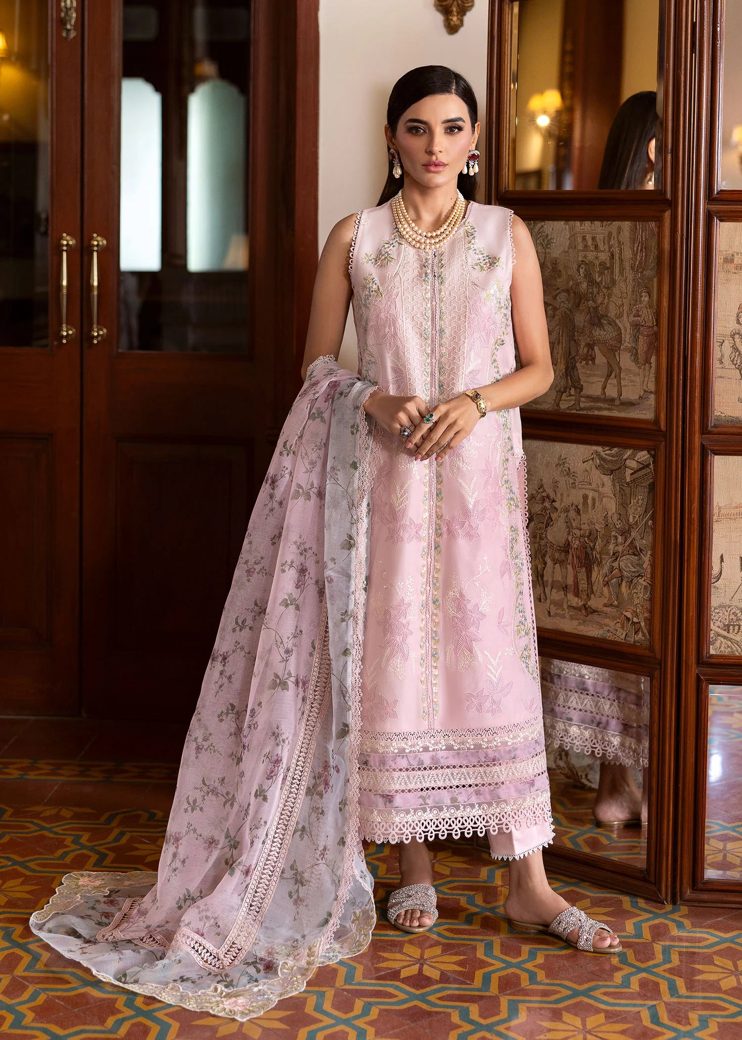 Embroidered front panel of Saira Shakira CHLOE 3-A pink lawn shirt