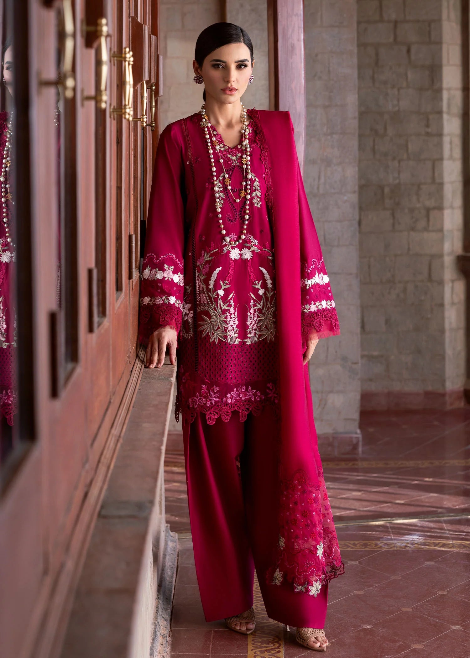 Embroidered front center panel of Saira Shakira FAYE 7-B lawn shirt