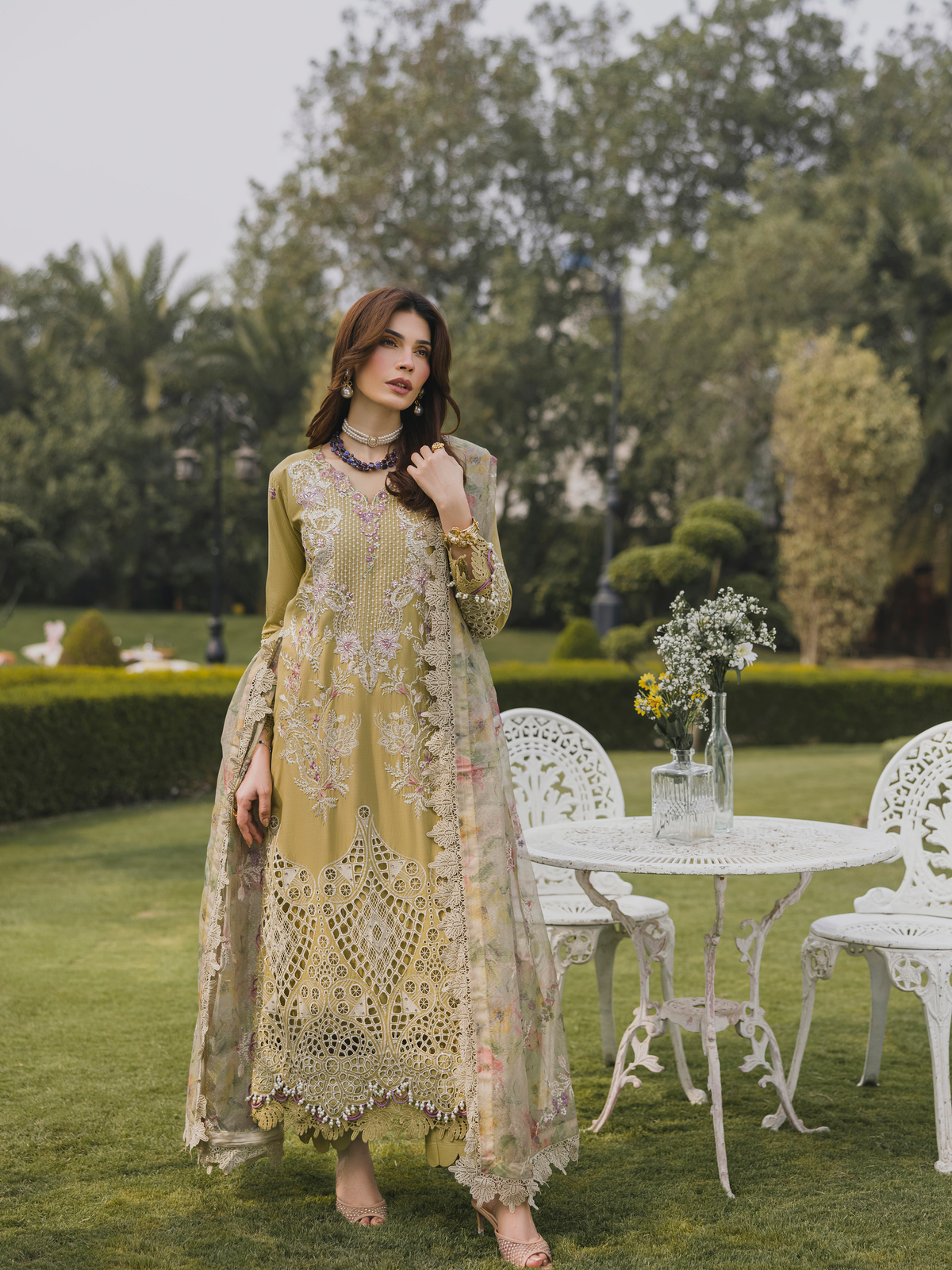 Eshaisha Eid Special | Lawn Embroidered EA-LL-5571