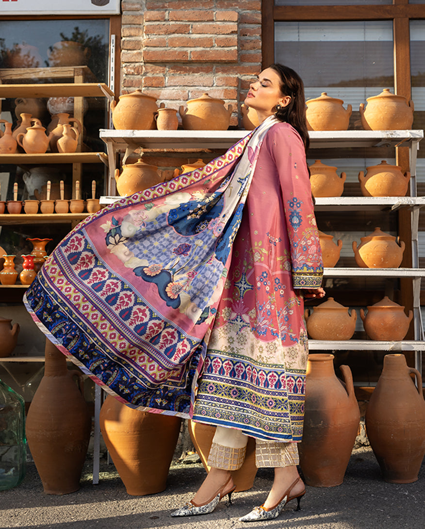 Mushq Meridian Bloom – embroidered elegance from Nirvana Echoes Serenity, available online at Highway Fashion PK