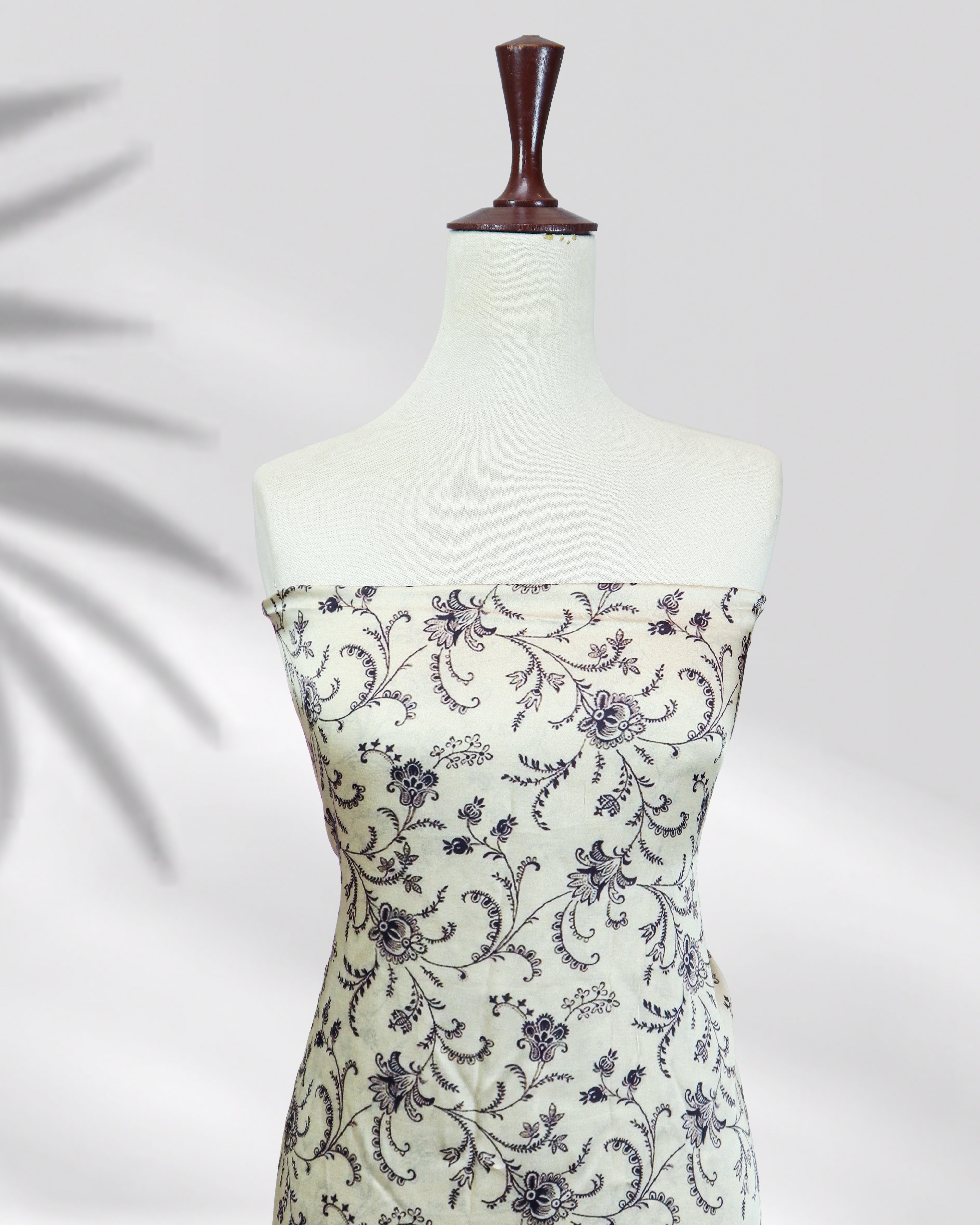 Elegant silk outfit with printed chiffon dupatta – Elwina by Highway Fashion