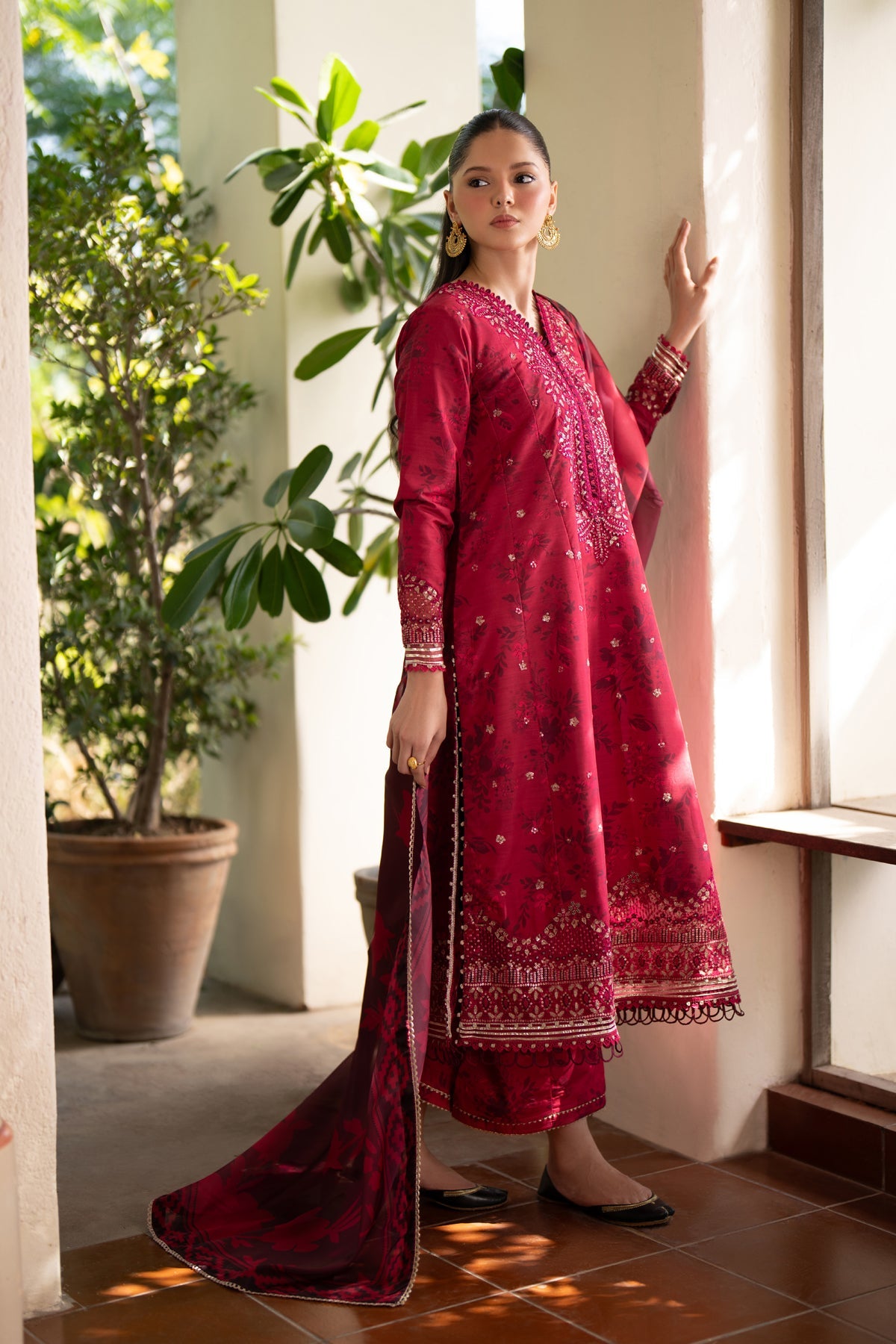 Xenia Formals | IBSHAAM-B | Embroidered Chiffon