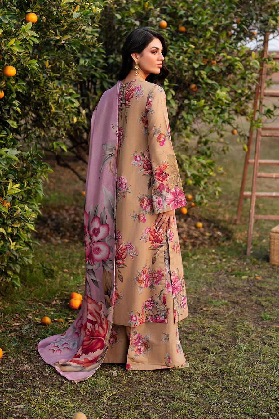 iznik-UE-384 Printed Lawn-rang-e-mausam