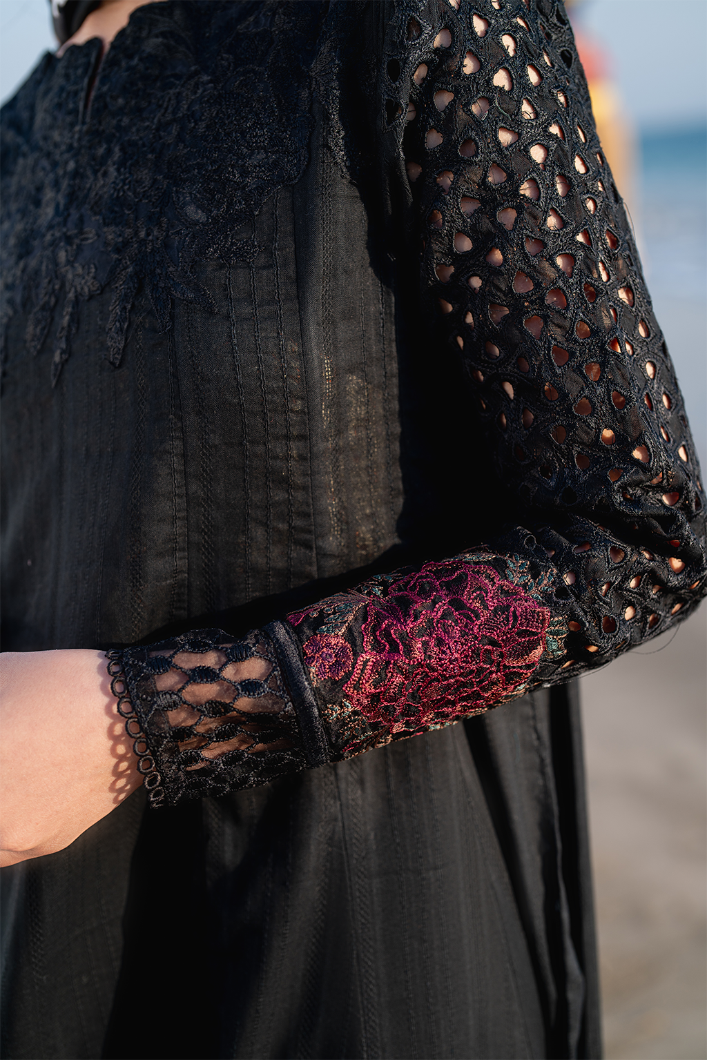 Iznik | UE-377 | Exclusive Lawn