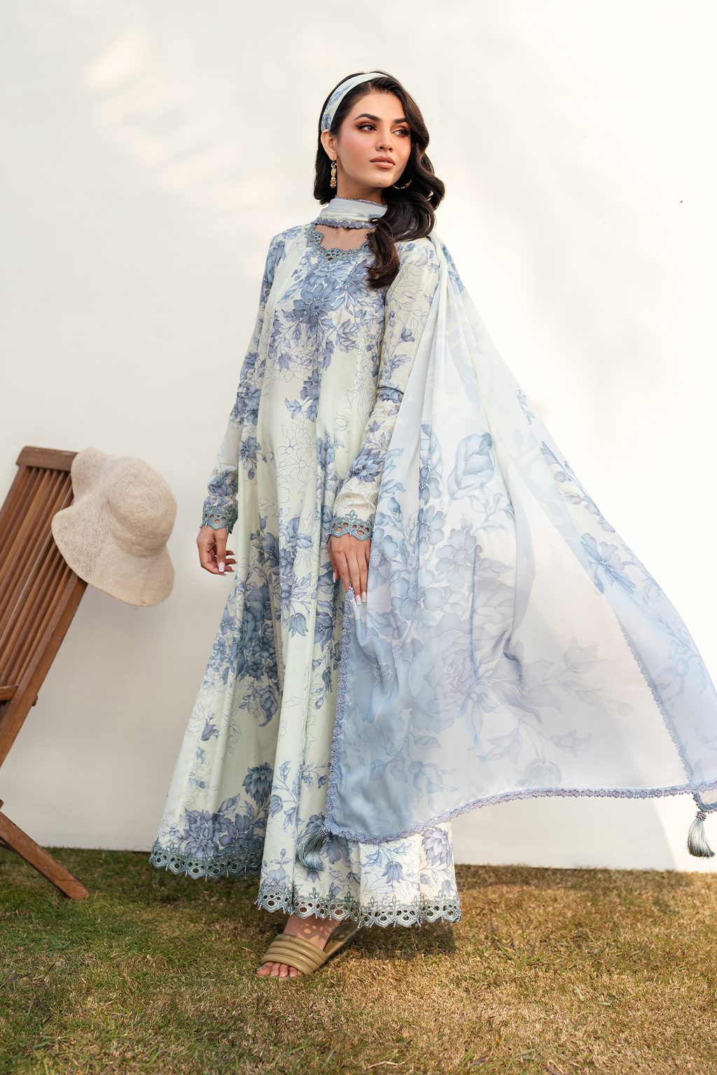 iznik-UE-390 Printed Lawn-rang-e-mausam