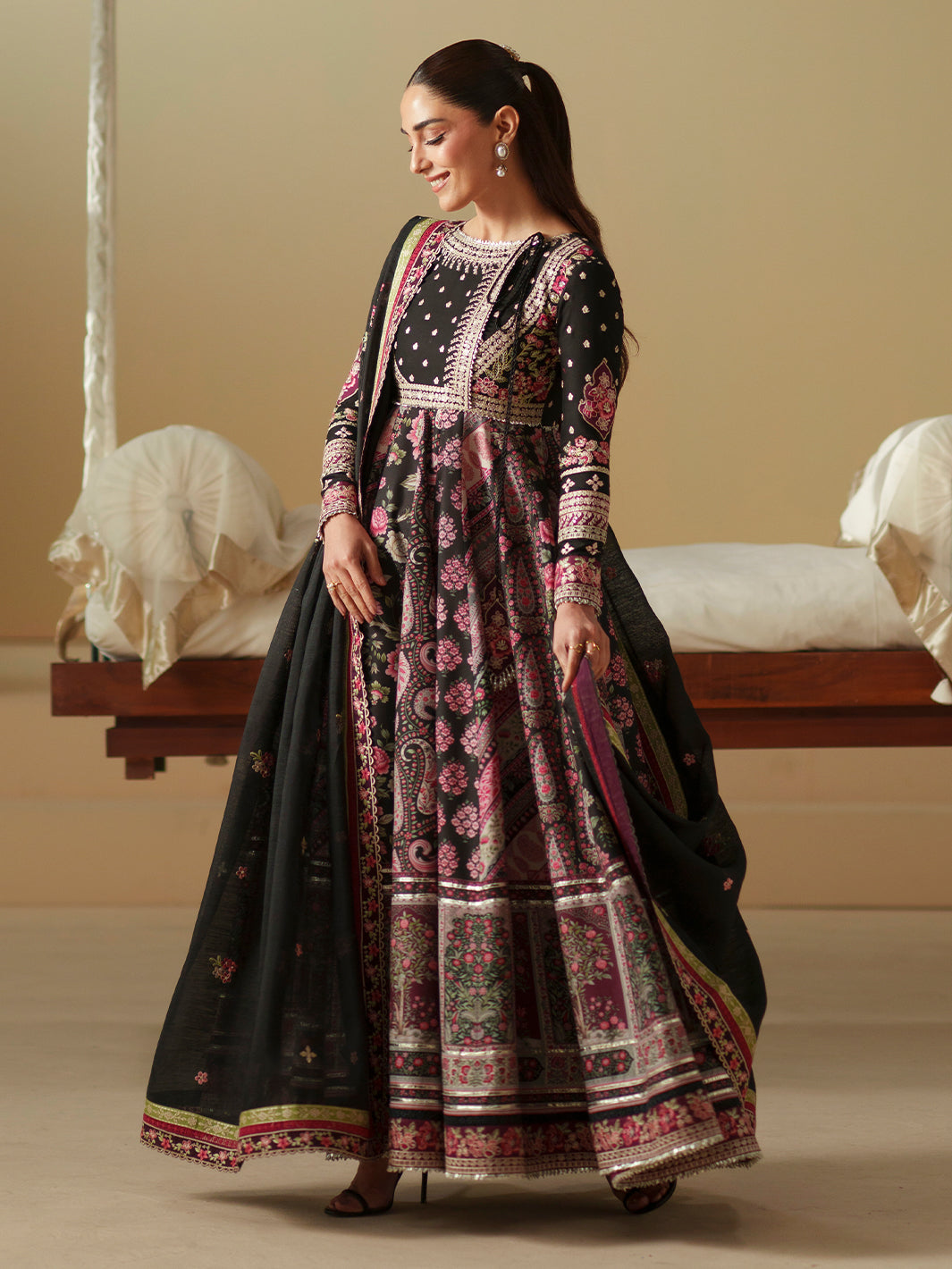 Binilyas Mashriq Luxury Lawn '26 | D-115-B | 3 PC Luxury Lawn