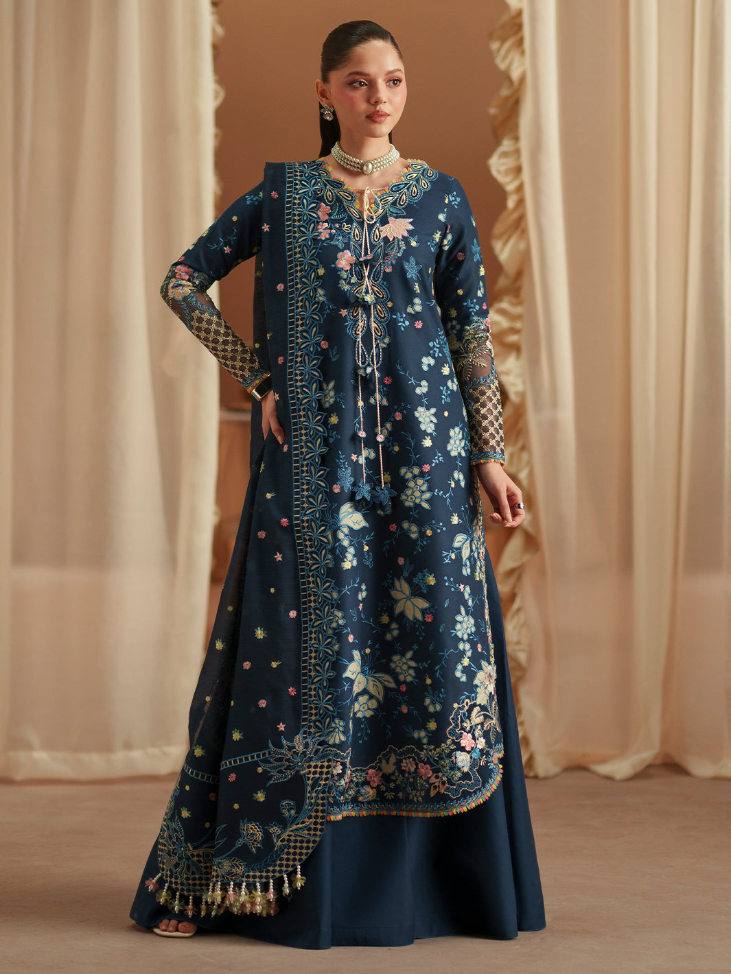 Binilyas Mashriq Luxury Lawn '26 | D-117-C | 3 PC Luxury Lawn