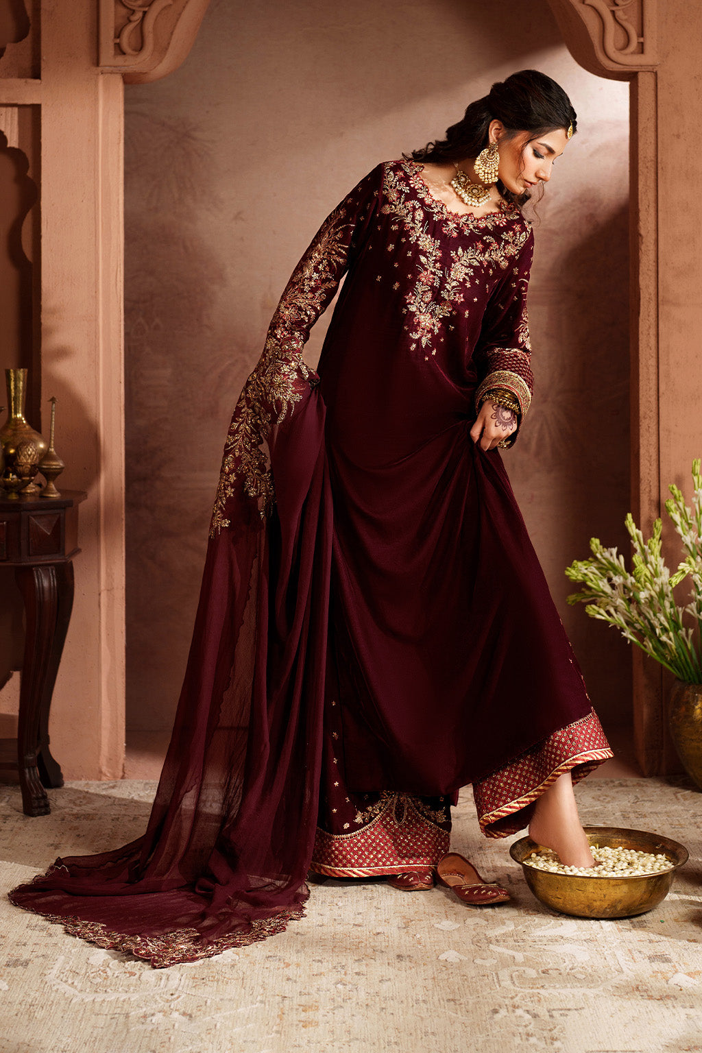 Iznik winter collection 2025 red velvet suit