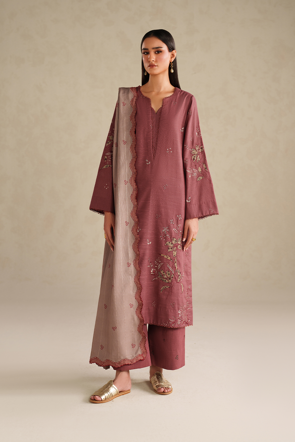 Iznik Winter Chapter '25 | UE-581 Embroidered Khaddar