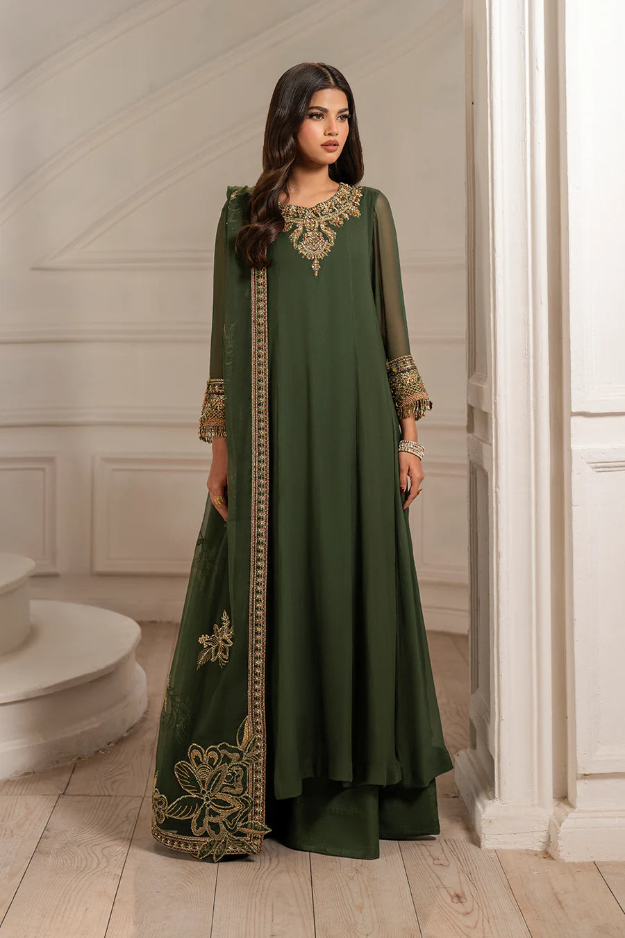Iznik | Luxury Formal | UE-416 Embroidered Chiffon
