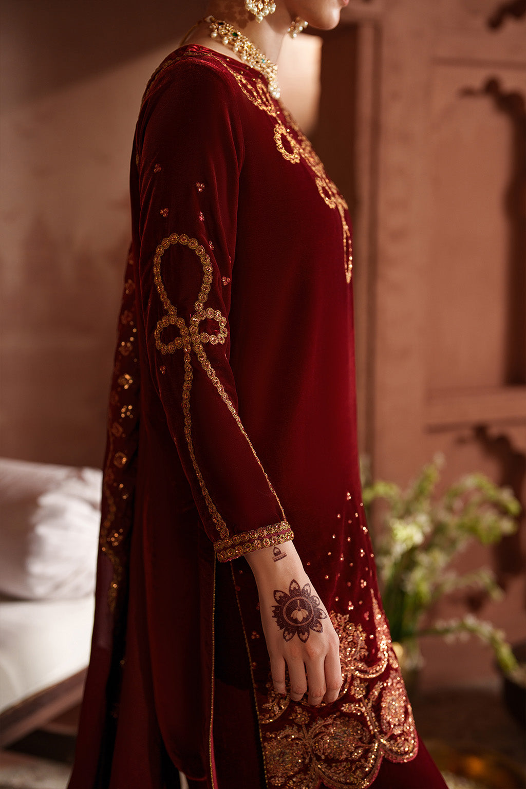 Iznik velvet collection at Highway Fashion
