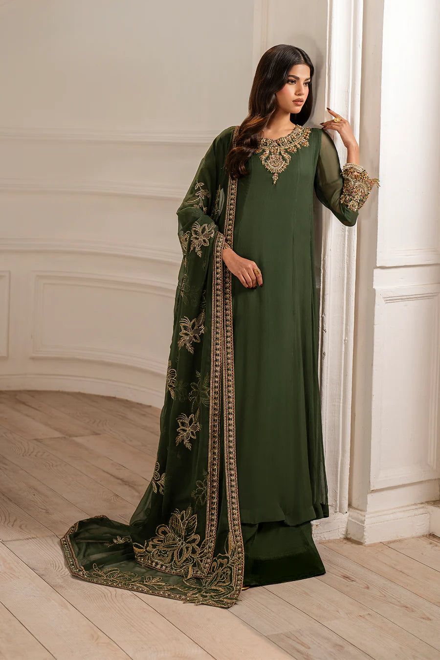 Iznik | Luxury Formal | UE-416 Embroidered Chiffon