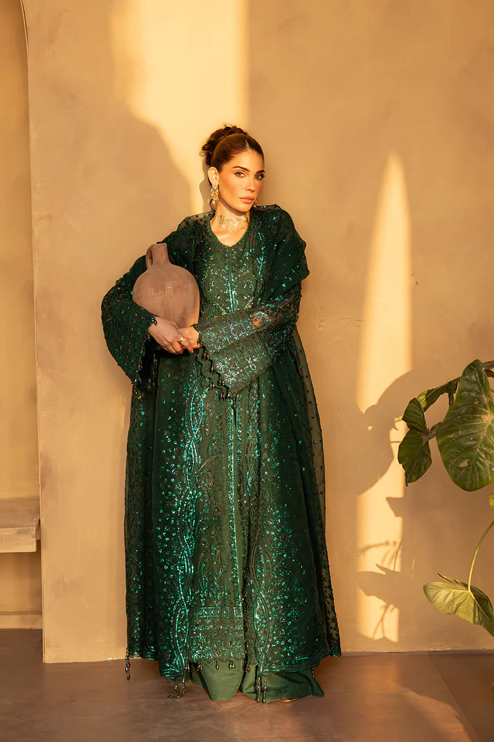 Emaan Adeel | IVYEN | Regalia Formals