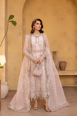 Emaan Adeel | VELOURA | Regalia Formals