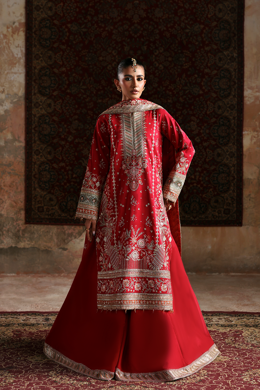 Emaan Adeel | MAHGUL | Afsana-e-Silk A tale woven in silk