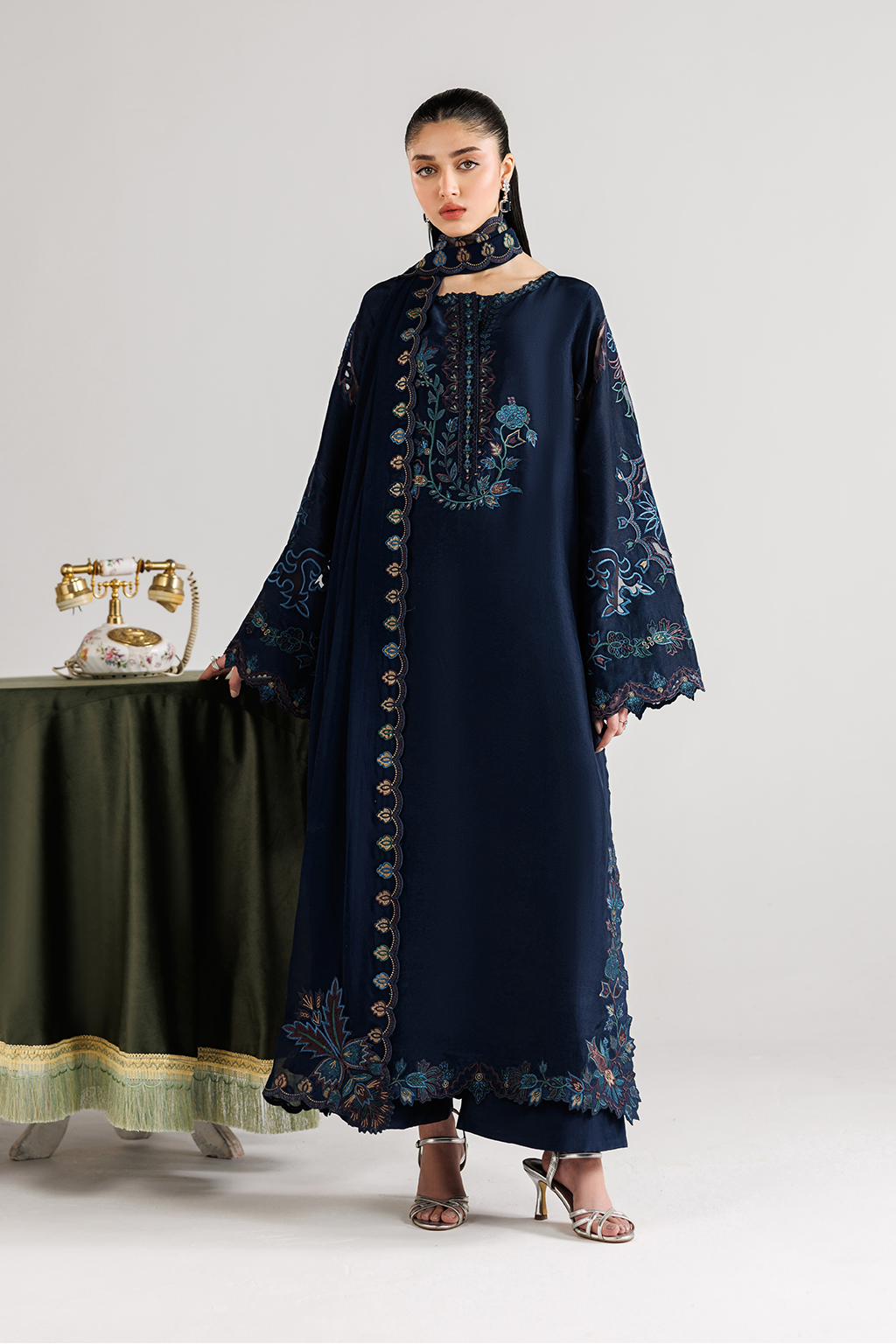 Iznik Eid Luxe '26 | UE-654 Ramen Silk