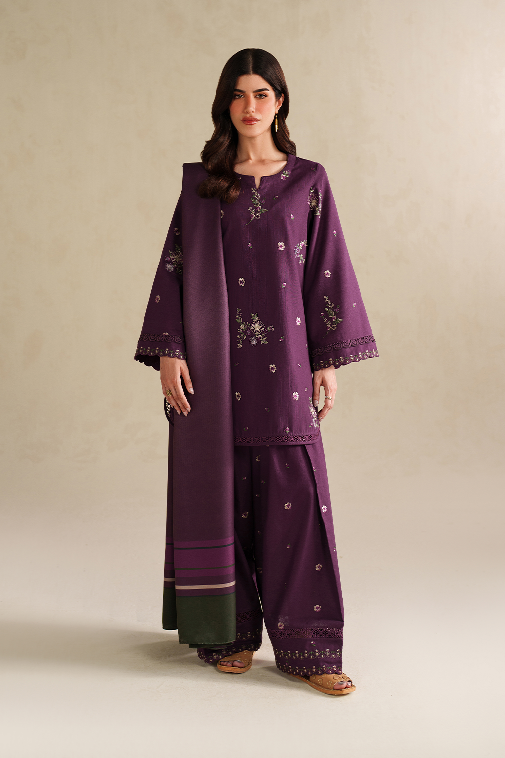 Iznik Winter Chapter '25 | UE-576 Embroidered Khaddar