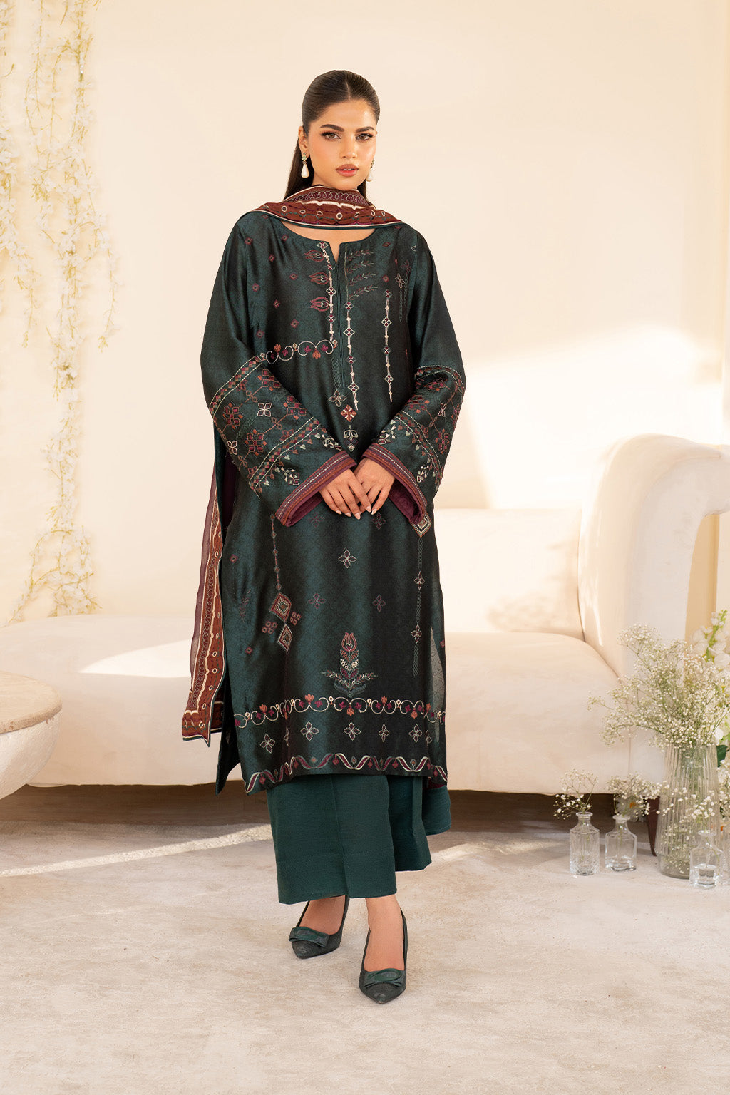 Iznik | Printed Formal | UE-435 Embroidered Pure Jacquard Silk