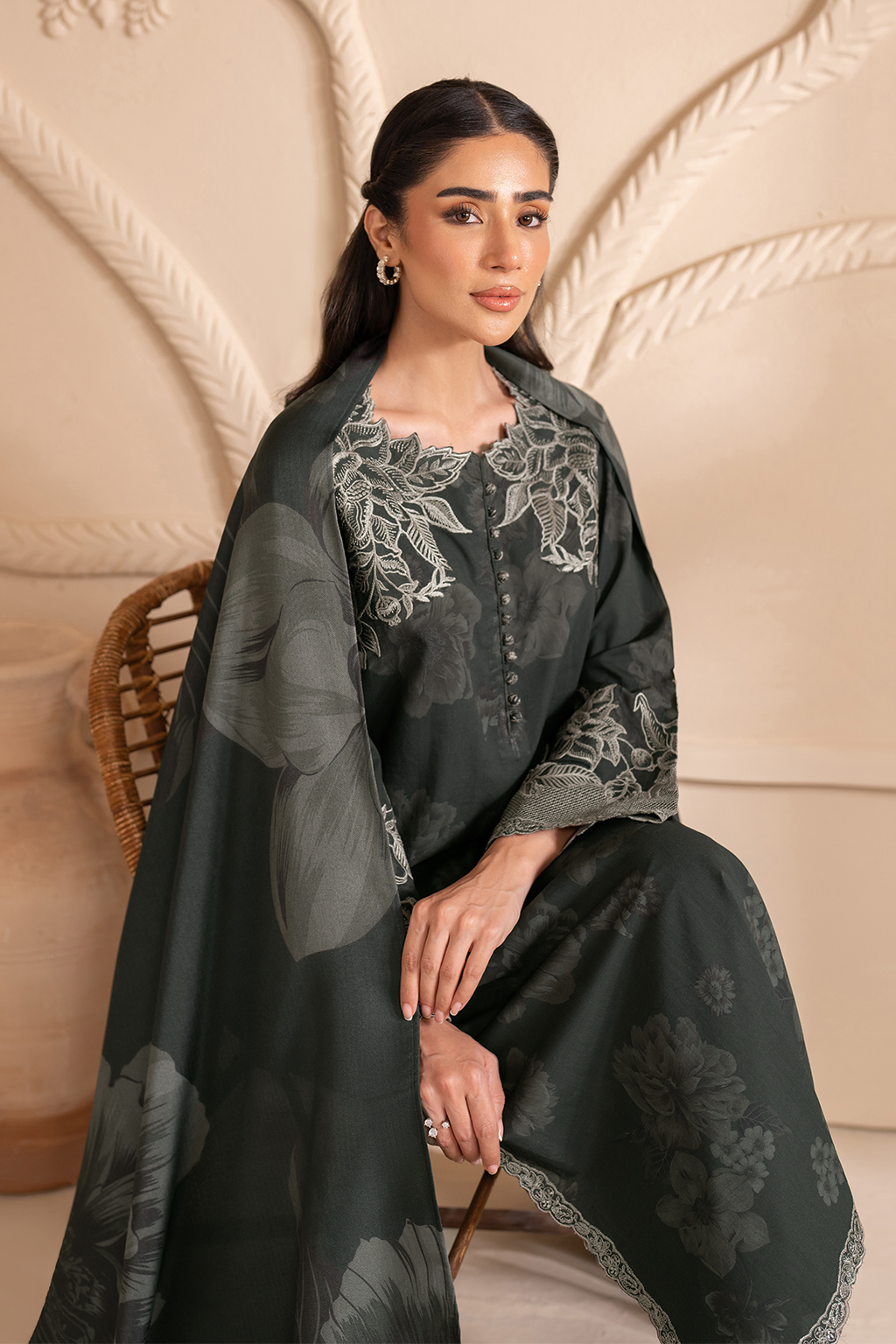 Online Exclusive Winter Collection'24 By Iznik UE-337