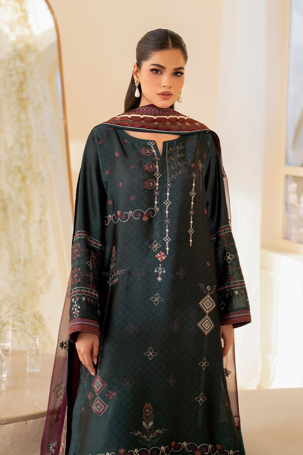 Iznik | Printed Formal | UE-435 Embroidered Pure Jacquard Silk