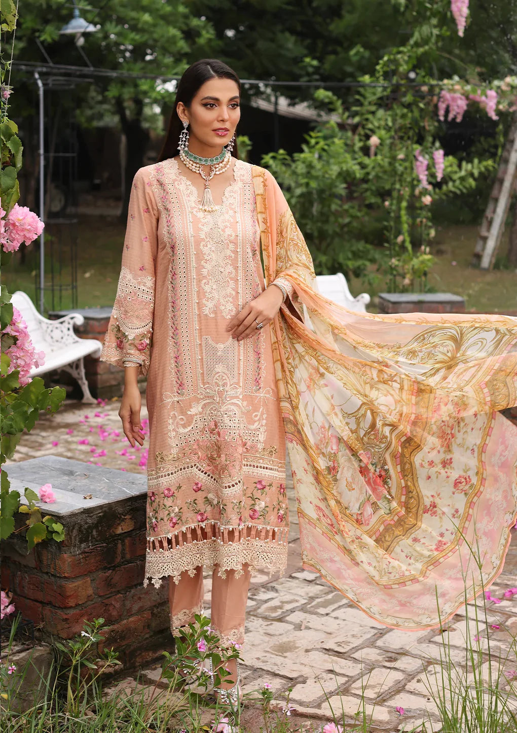 Luxe Luxury Embroidered Lawn Collection '23 By Elaf ELJ-02B HELENE