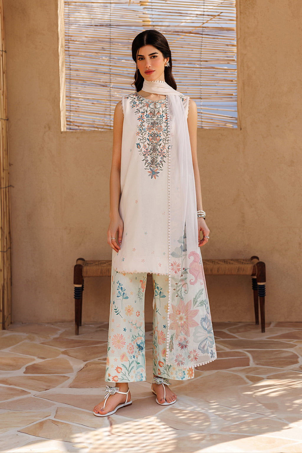 Iznik Printed Lawn '26 | UE-667 Printed Lawn