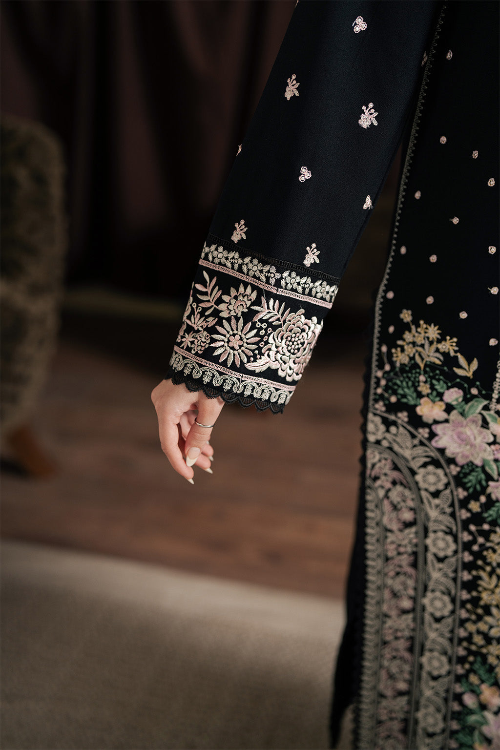 Neeshay | Velayne | Winter Reverie Karandi unstitch Collection