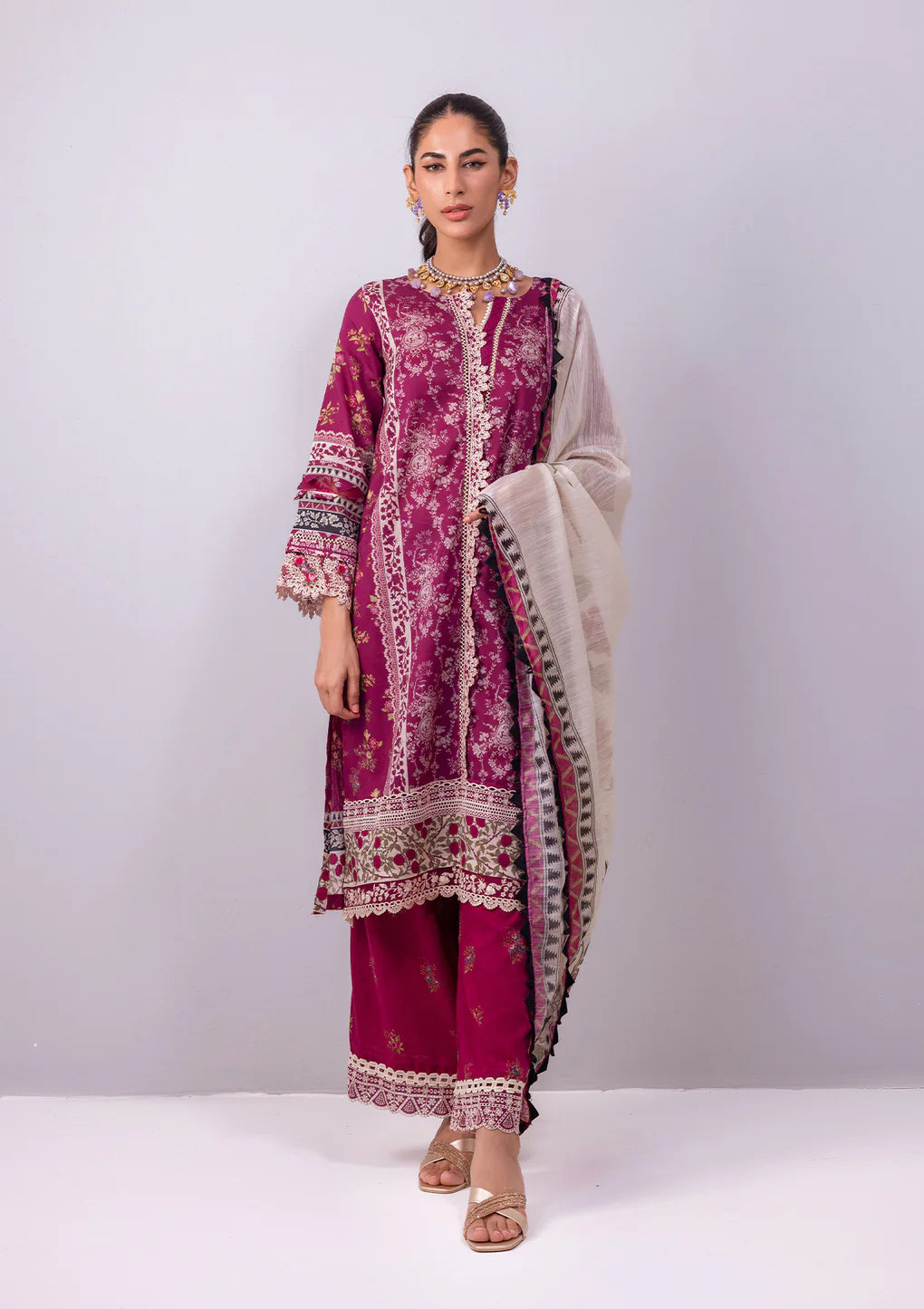 Signature Embroidered Lawn Collection '23 By Elaf ESC-07B SIENNA