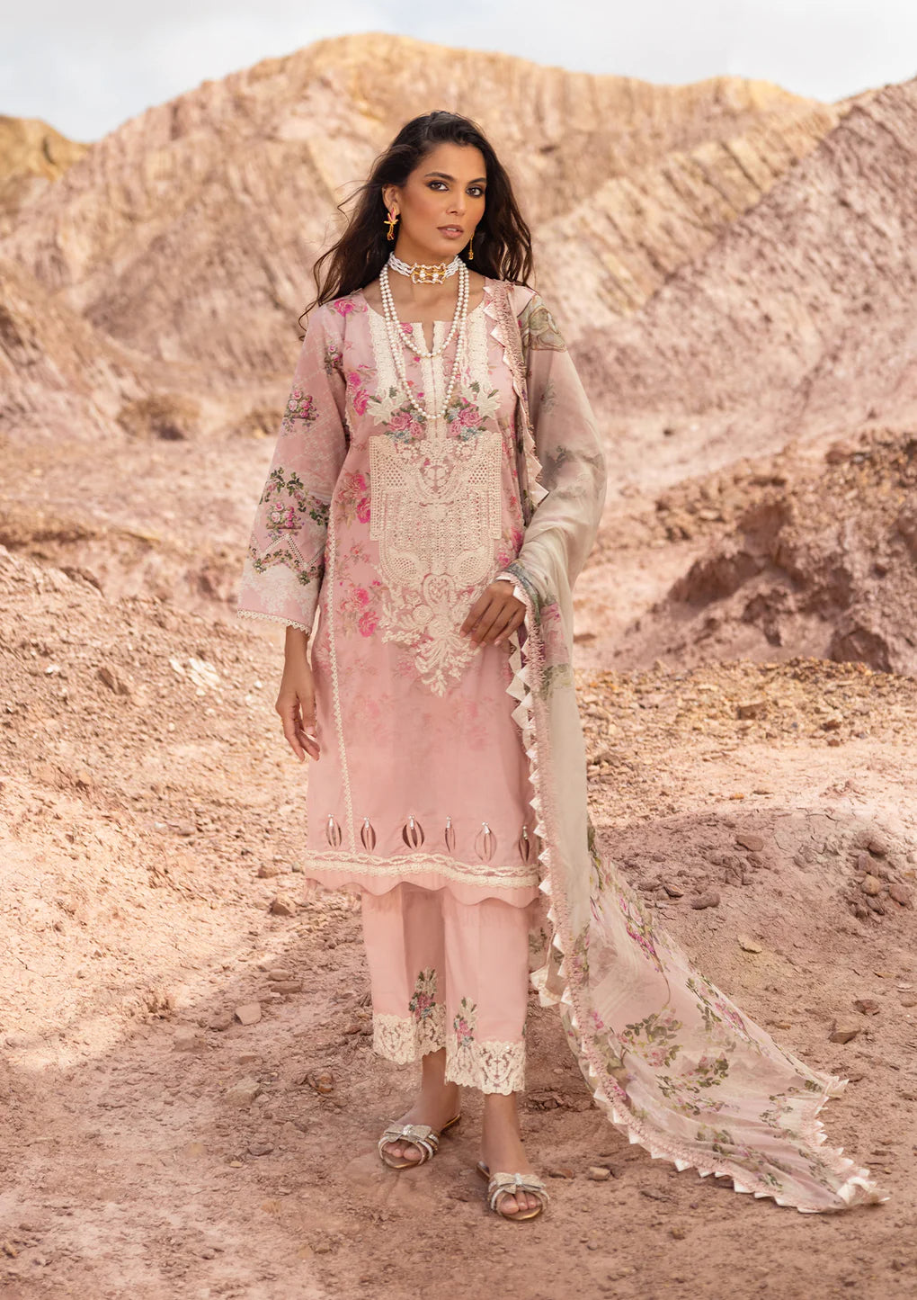 Signature Embroidered Lawn Collection '23 By Elaf ESC-02A AMORA