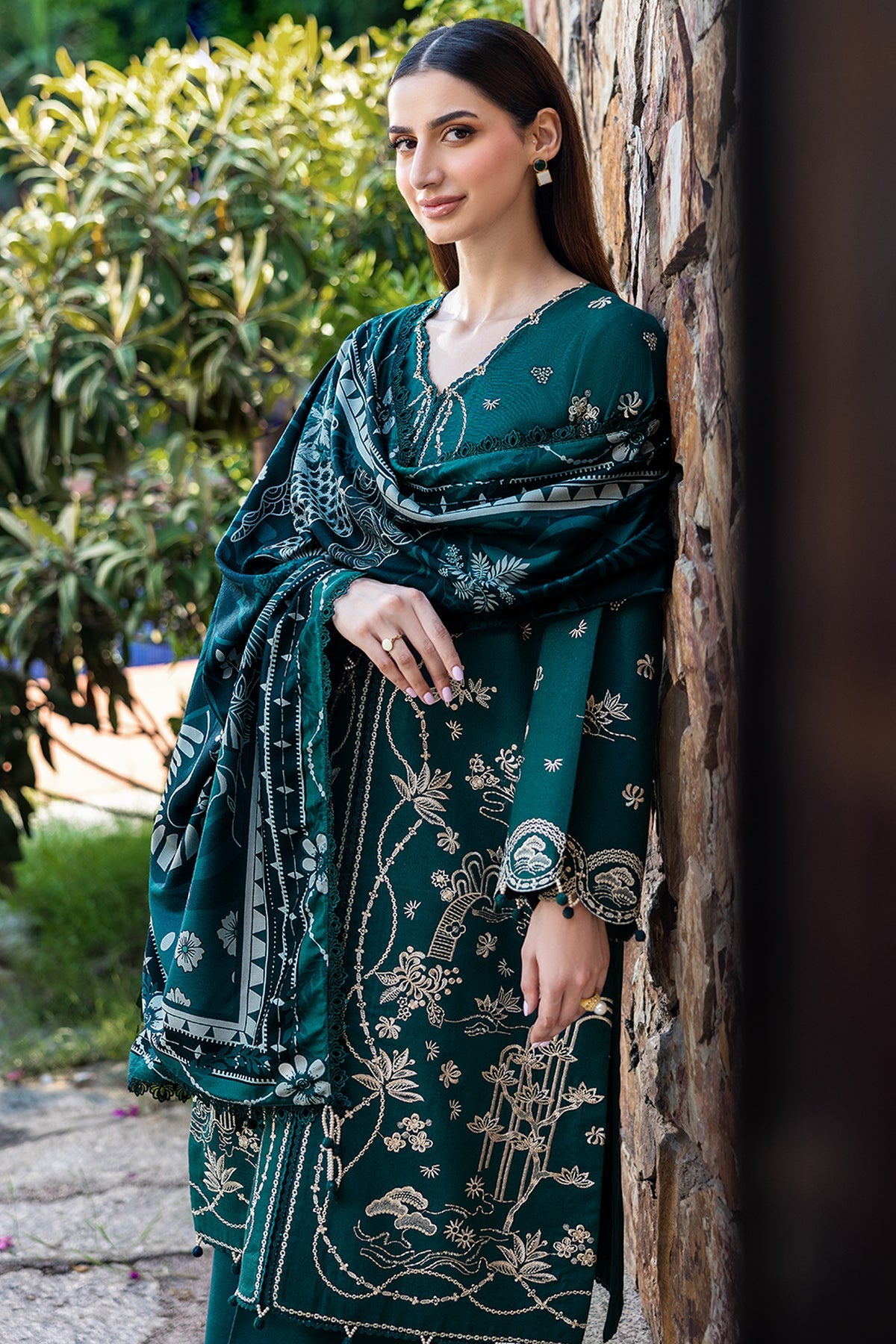 Farasha | Viona | EMINENCE KHADDAR F/W 25