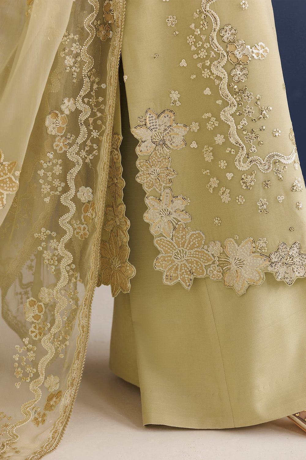 Farasha UNSTITCHED FORMALS ’26 | Mellow Gold
