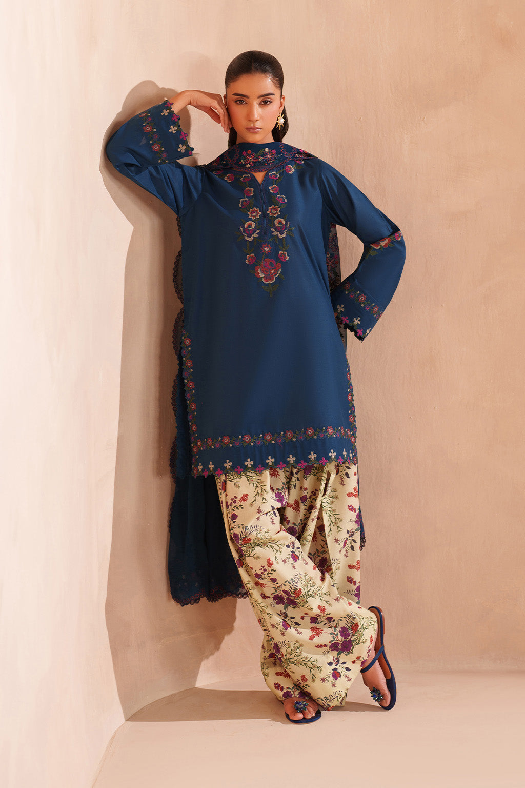 Iznik Ramadan Edit | UE-607 Embroidered Lawn
