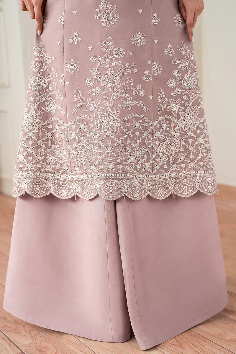 Farasha | Essence formals 25 | Powder Bloom