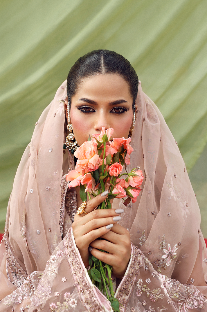 Handmade embroidery details on Emaan Adeel GULRUKH panels