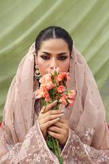 Handmade embroidery details on Emaan Adeel GULRUKH panels