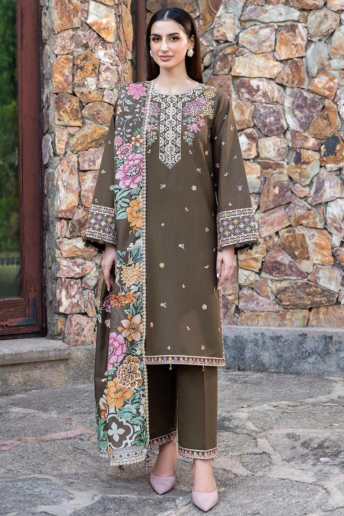 Farasha | Sandlit | EMINENCE KHADDAR F/W 25