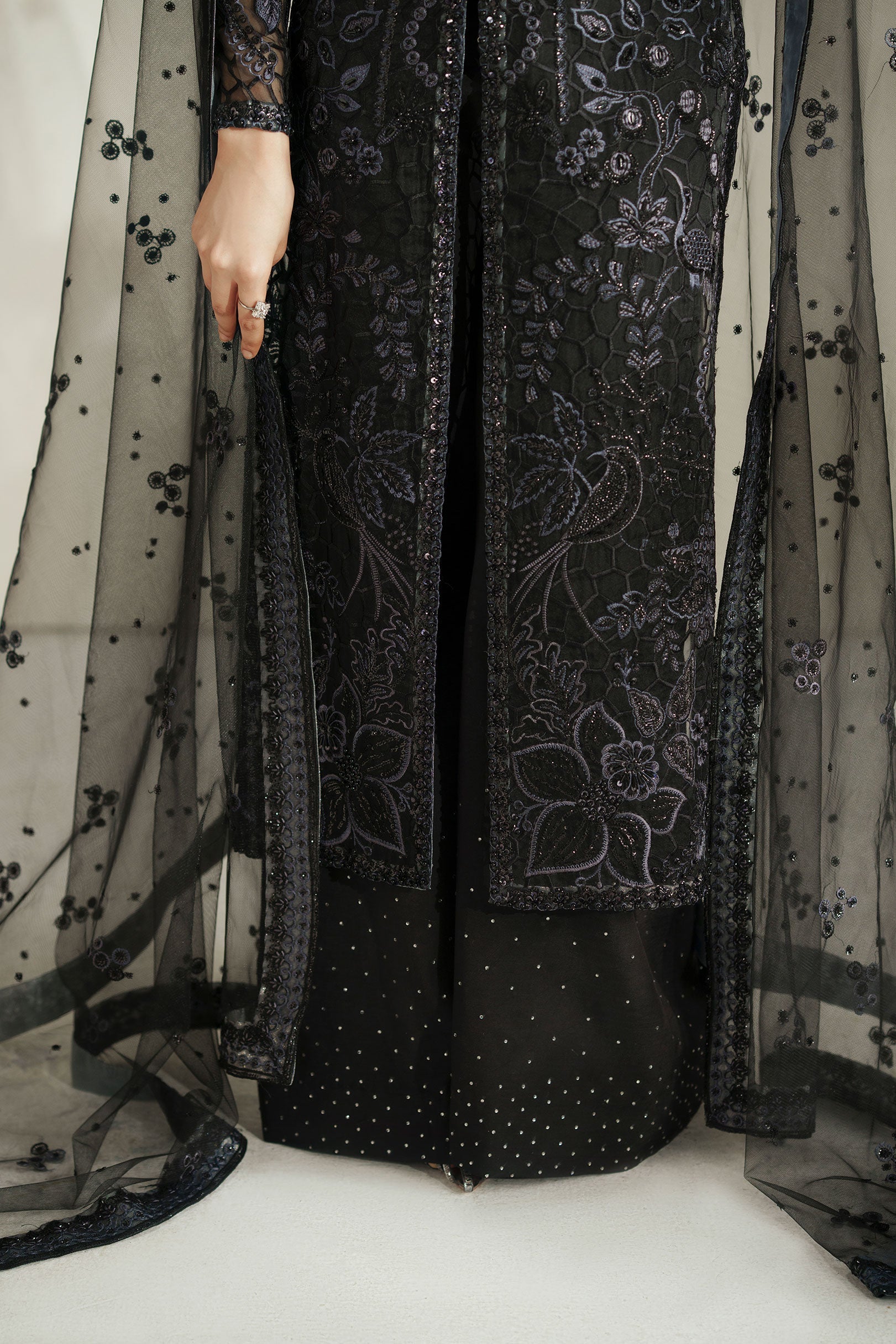 Vera Muse Black Shirt Set